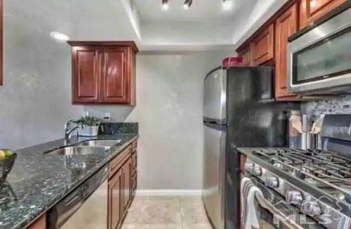 Tahoe Village Condo | Tahoe Getaway! 3 bed/2 bath, 5 minutes from the slopes!