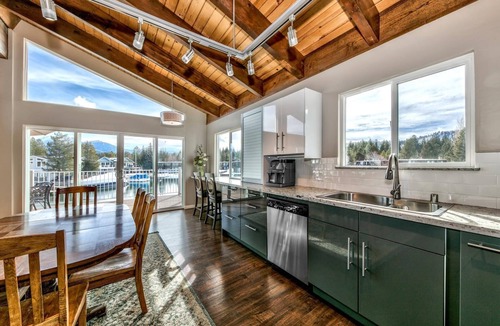Tahoe Keys House | Tahoe Keys Mountain Vistas-Waterfront, A/C , Dock