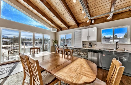 Tahoe Keys House | Tahoe Keys Mountain Vistas-Waterfront, A/C , Dock