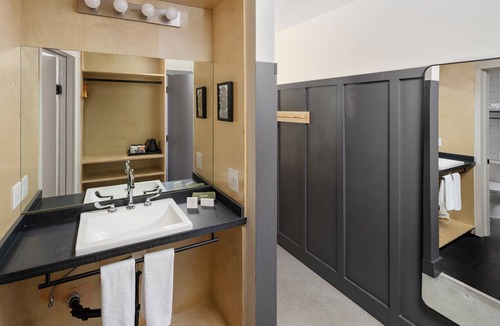 Lakeside Park Hotel | Tahoe's Relaxing Escape - Proximity to Natural Wonders