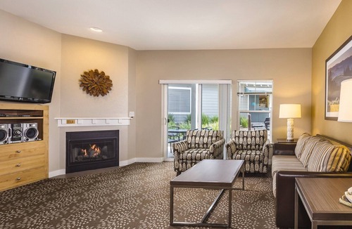 Windsor Resort | Take in the beautiful and distinctive wine country!