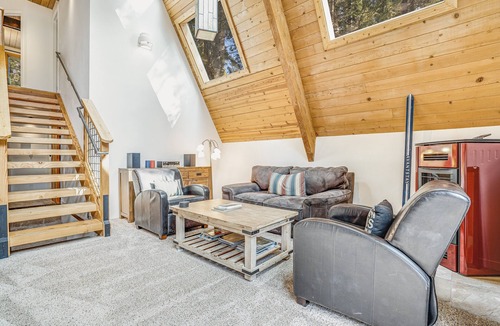 Chamberlands Cabin | Tamarack by AvantStay | Remodeled Chamberlands! Full Beach/Pool Access!
