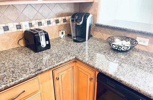 Mesquite House | Tee Time Oasis| 3BR, 2.5 BA, Private Pool/Hot Tub, steps to Wolf Creek + Free Daily Activities