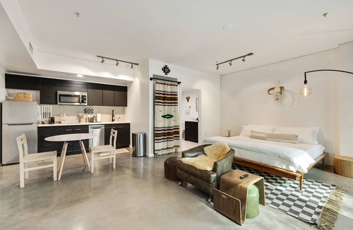Riverside Apartment | Tempe Studios