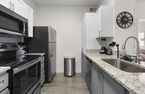 Alegre Community Apartment | Tempe Urban Retreat 2BR Near ASU & Shops