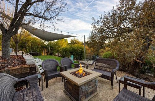 Paso Robles House | Terrace Hill Modern Paso Robles Escape Near Wineries Dining and Hot Springs