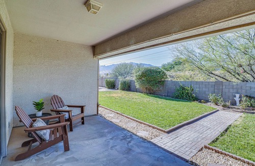 Thatcher Cottage | Thatcher Home w/Fenced Backyard: 3 Mi to Downtown