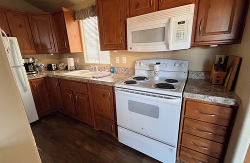 Casa Grande Cottage | The 303 Desert retreat with Mountain Views Rent Whole house near Casa Grande