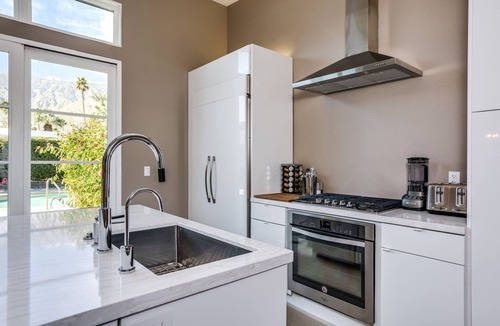 Twin Palms House | The Anza - 50% Off - Book Special Summer Rates Today!