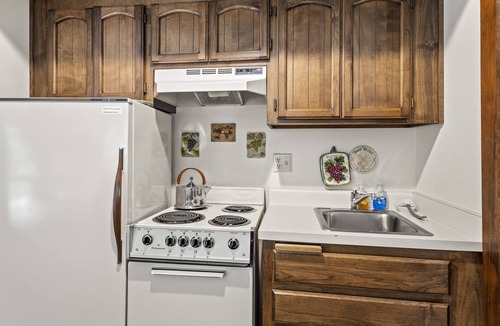 Gold Hill Apartment | The Apartment will not be rented at this time The Octagon is still open