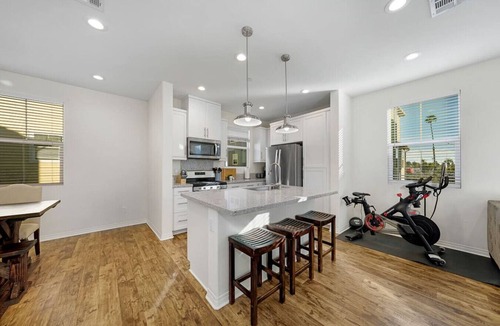 Imperial Beach Apartment | The Beach Hive/Newly remodeled