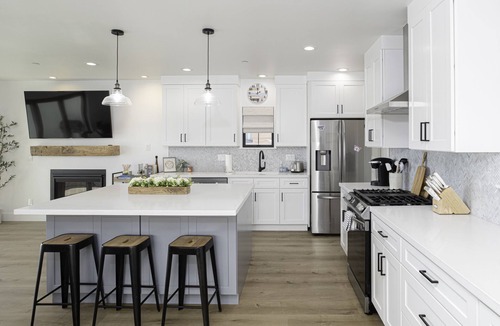 Oceano House | The Beach is at the end of your block!
