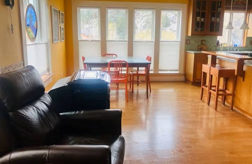 June Lake House | The Big Yellow House