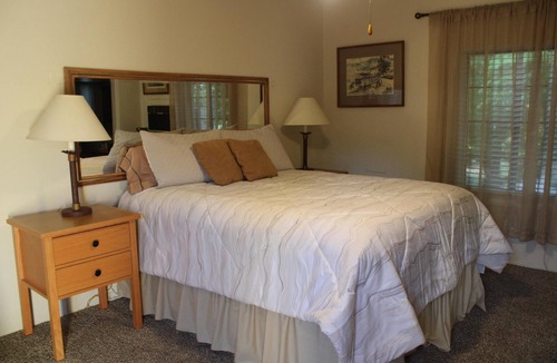 San Andreas Hotel | The Bonnie Inn Unit 5 With Breakfast Nook