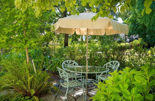 Sutter Creek House | The Brinn House on Main St. | Wine, Food & More!
