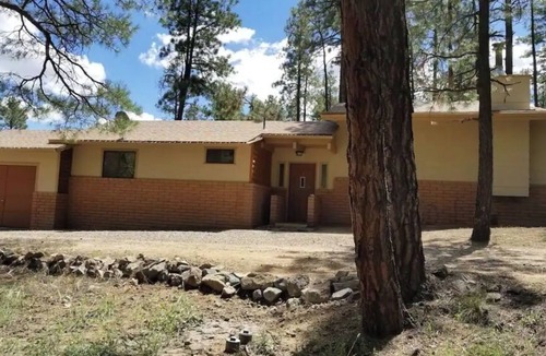 Prescott Cabin | The Cabin in the Pines
