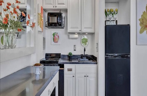 Indian Wells Cottage | The Cottage