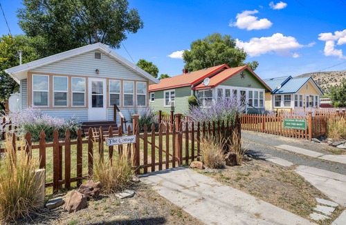 John Day Cottage | The Cottage