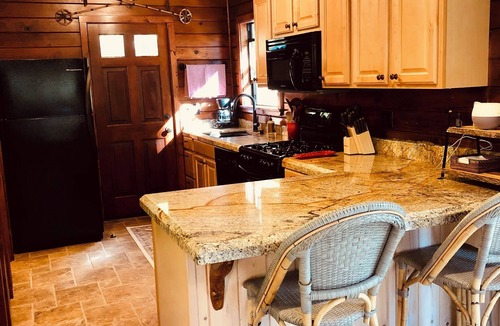 Twain Harte Cabin | The Cranes cabin, clean, cozy & private cabin in Twain Harte, Perfect for 2!