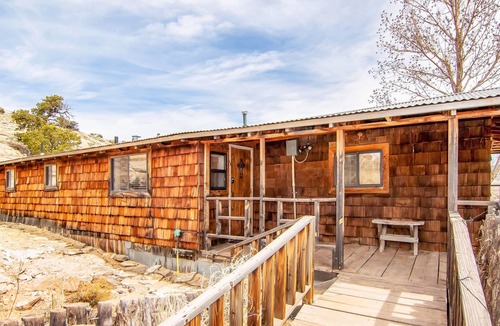 Monticello Cabin | The Desert View Cabin