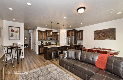 St. George House | The Dixie Life
