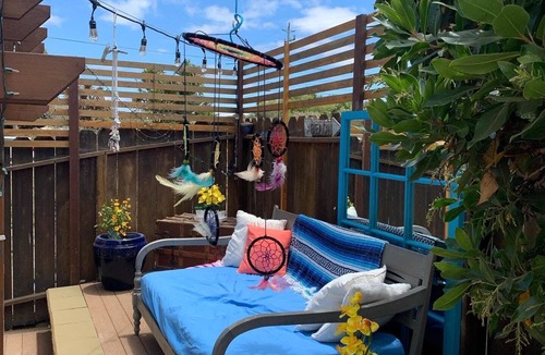 Baywood Park House | The Famous Zen Den one block from the water