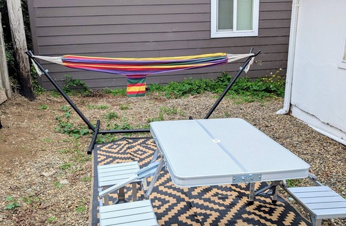 Depoe Bay Cottage | The Flipper: 2BR Coastal Cottage Walk to Depoe Bay, Hot Tub & Arcade & Fire Pit