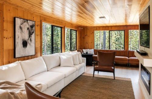 Twain Harte House | The Fork House Luxury Creekside Sierra Retreat