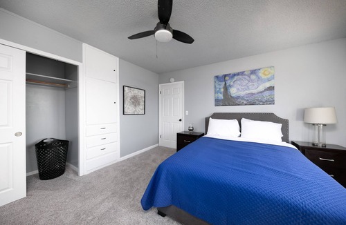 Victor House | The Grotto: Multi-Family Mini Private Resort