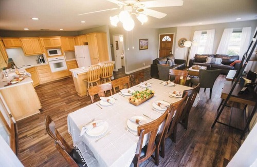 Paso Robles House | The Haymakers Inn - Large Outdoor Space