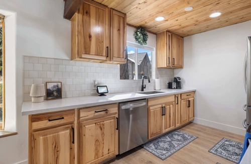 Sierra Cedars House | The Herold's Shaver Lake Retreat | BBQ, Fire pit+
