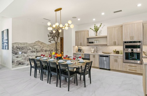 Bermuda Dunes House | The Hideaway, Pool & Outdoor TV