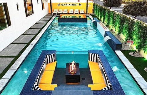 Terra Lago Villa | The Hideaway Sleeps 23 Huge Glass Pool Casio Hike Golf Game Area
