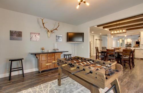 La Pine House | 'The Hub' La Pine Vacation Rental - Dog Friendly!