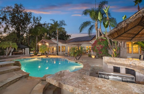 Poway House | The Huntington Spacious Family Friendly