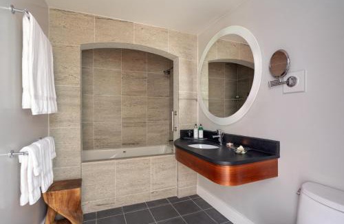 Sausalito Hotel | The Inn Above Tide