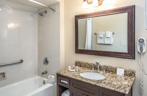 Munras Avenue Hotel | The Inn at 1252 Monterey