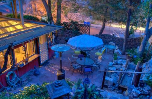 Bisbee Hotel | The Inn at Castle Rock