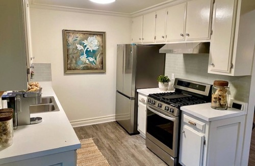 East Side Costa Mesa Condo | The Islander: Tropical 2-bed home in Vibrant Eastside Costa Mesa