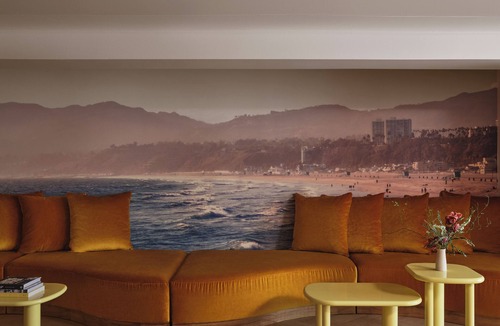 Koreatown Hotel | The Ivory