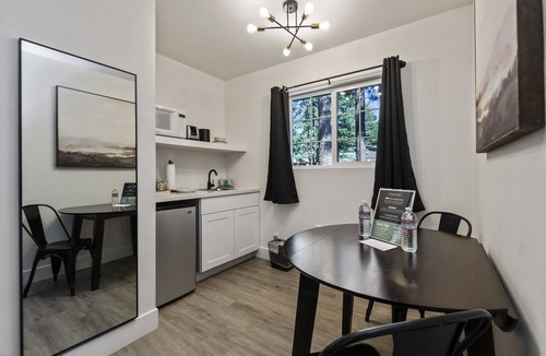 Lakeside Park Hotel | The Jeffrey Hotel