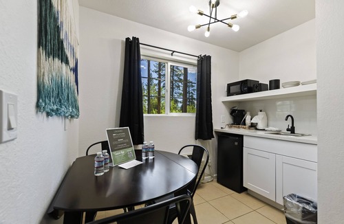 Lakeside Park Hotel | The Jeffrey Hotel