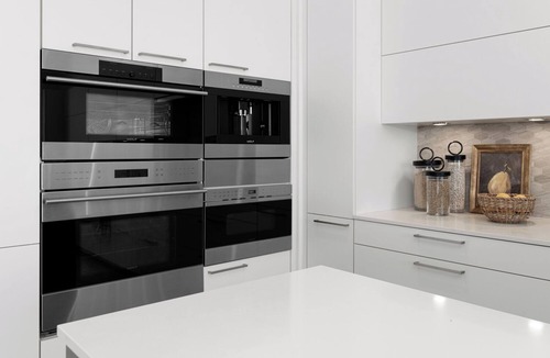 West Newport Apartment | The Kelly Residence @ Peninsula Village