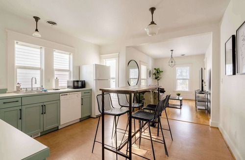 Mississippi District House | The Laid-Back Loft | Mississippi Ave | Parking