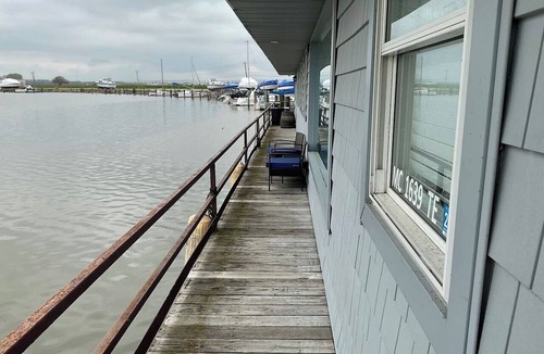 Harrison Boat Rental | The Landing at Clinton River Boathouse & Marina