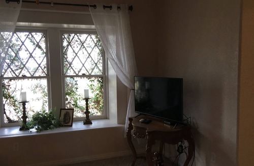 Oracle Apartment | The Landmark Victorian Apartment