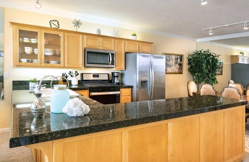 Depoe Bay Condo | The Lighthouse Condo, Whale Watching & Pool