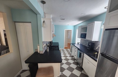Prescott Cottage | The Little Blue Cottage on Franklin Street! Minutes from downtown Prescott!