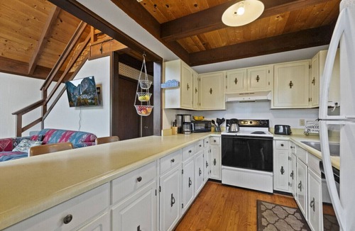 Mi-Wuk Village Cabin | The Lodge 108-Family & Pet Friendly Ski Cabin