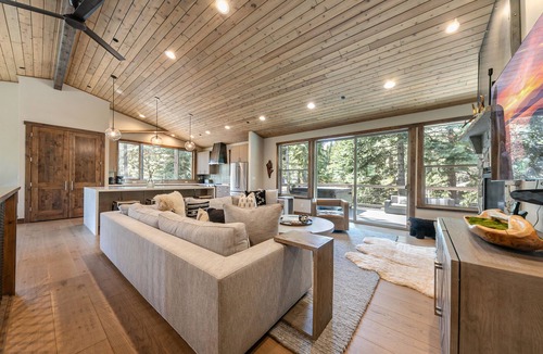 Comstock Acres House | The Lodge on The West Shore by Tahoe Getaways - Pet-Friendly 5BR w/Private Hot Tub & Enclosed Yard